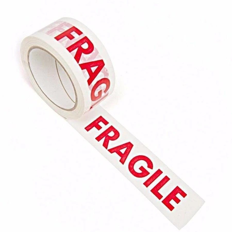 Banda adeziva imprimeu Fragile, rola 50mm x 66m, adeziv acrilic, ambalare si marcare colete cartuseria.ro