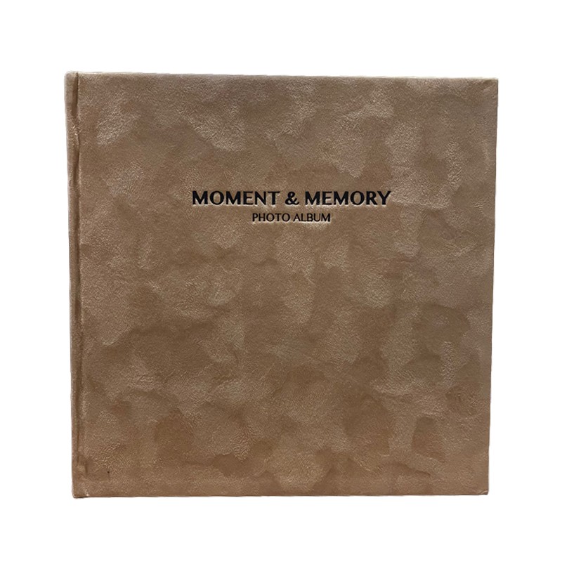 Album foto 10x15 cm, 200 fotografii, coperta catifea, maro deschis, moment & memory