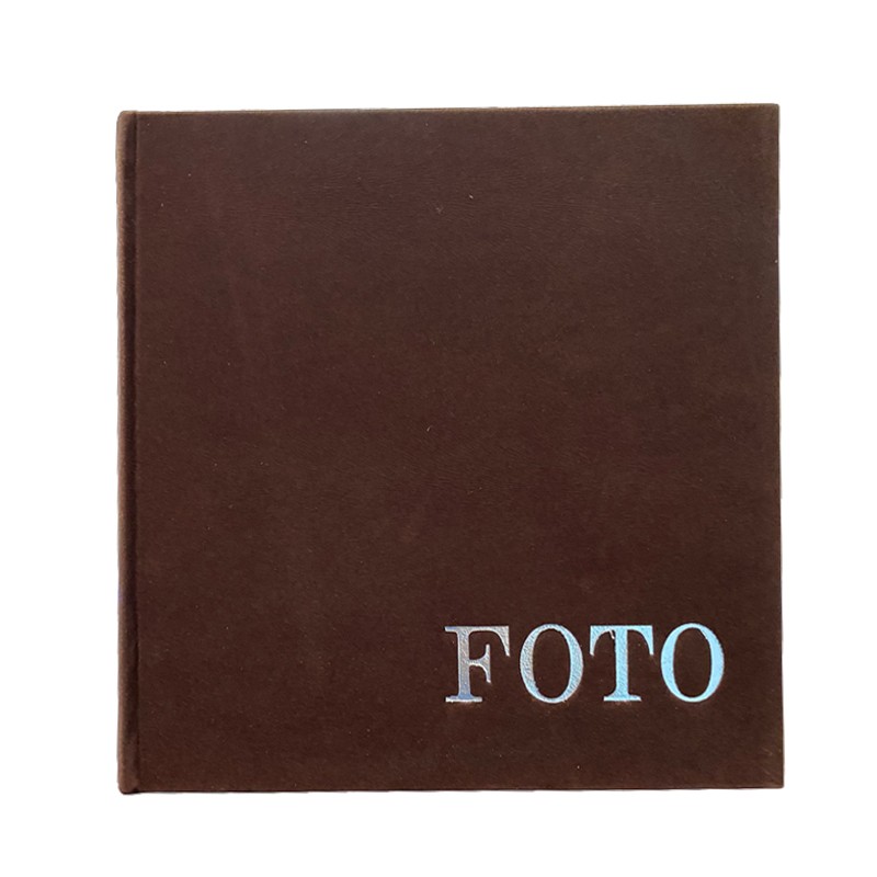Album foto tip carte, format 10x15 cm, stocare 200 fotografii, coperta catifea maro inchis