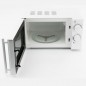 Cuptor cu microunde, 700 W, 5 trepte putere, capacitate 20 l, alb Cuptor cu microunde, 700 W, 5 trepte putere, capacitate 20 l, alb