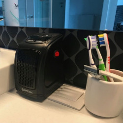 Mini radiator 400W, incaperi 23mp, timer, termostat, afisaj LED, negru