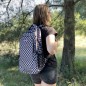 Rucsac elevi, capacitate 22 litri, 3 compartimente cu fermoar, geanta suplimentara, carouri alb-negru